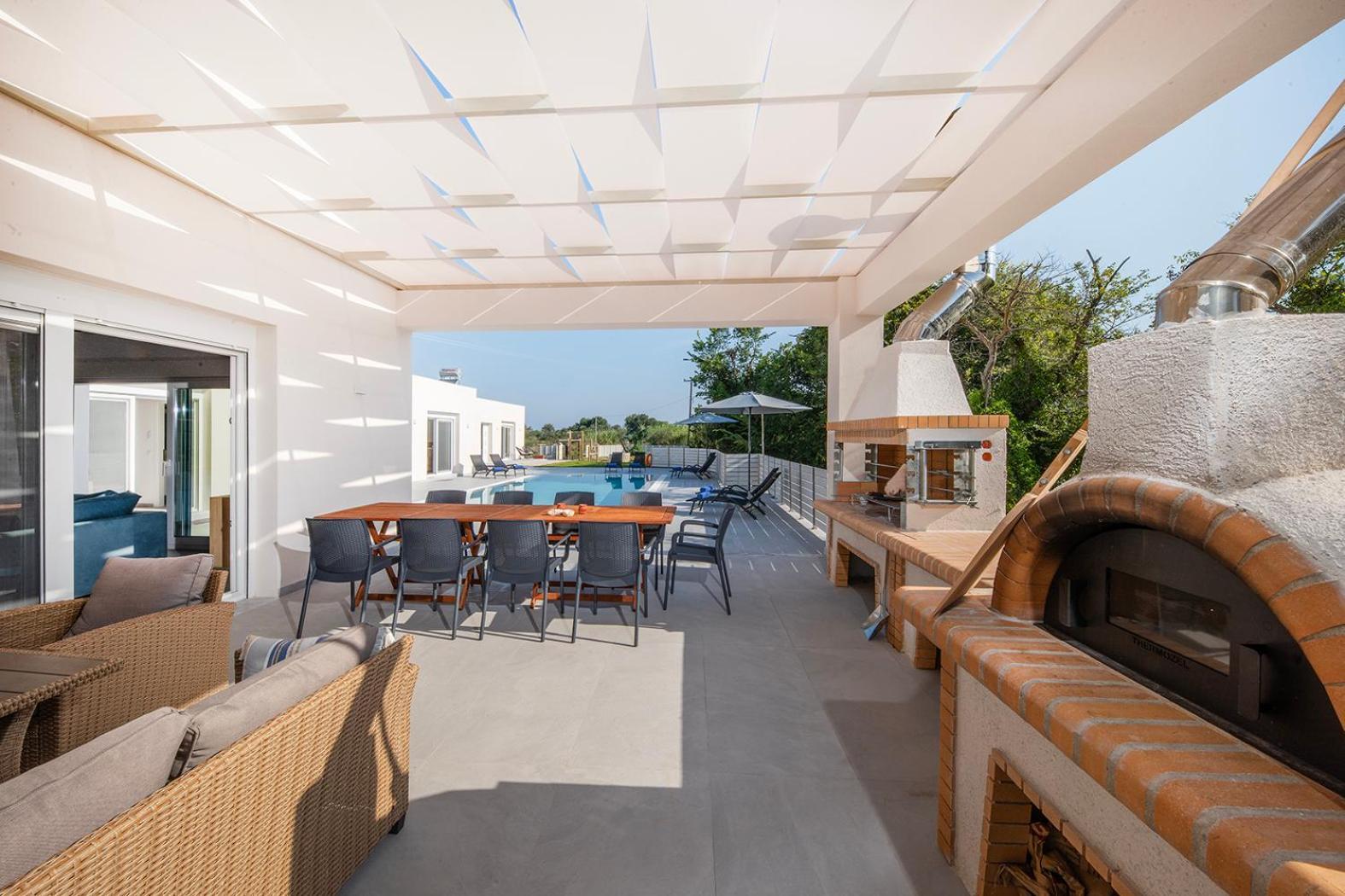 Villa Ami, Roda, Corfu: 10 Guests, Heated Pool, Private Mini Golf, Pool Table & More!! Exterior foto